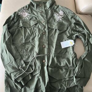 Beautiful Time &Tru top